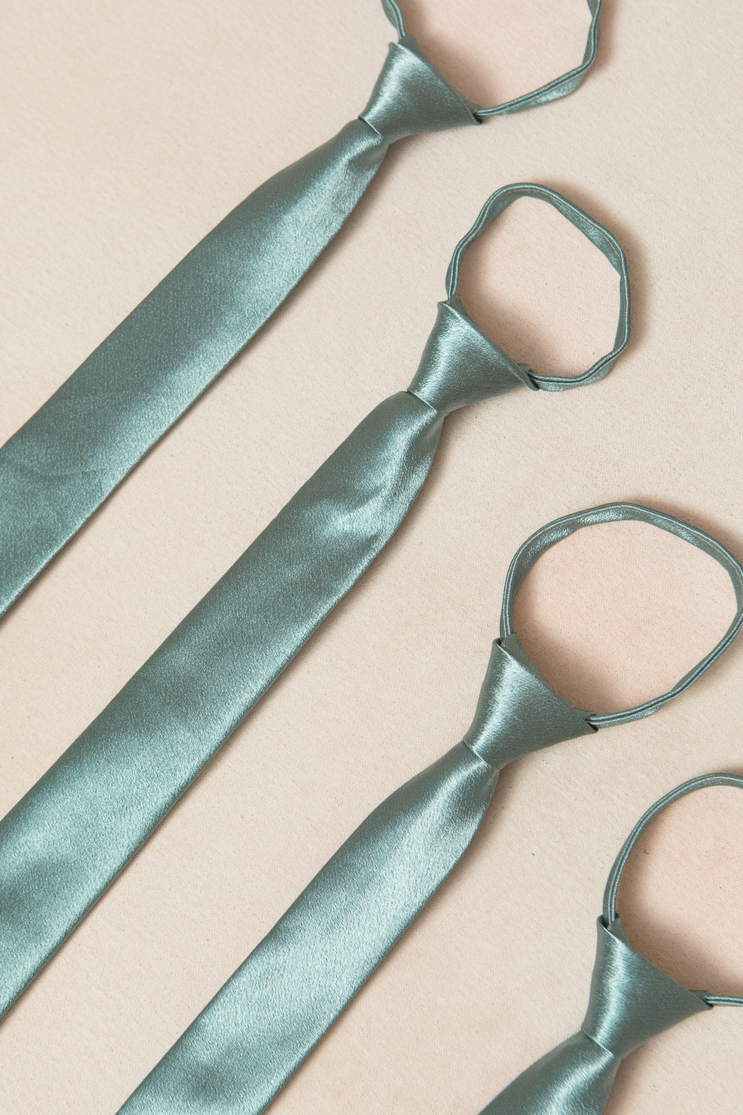 Boys Max Tie in Seaglass Satin