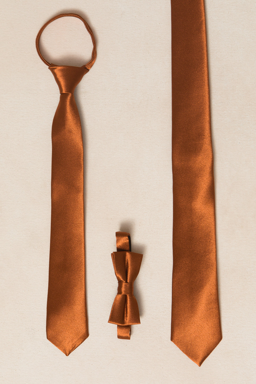 Mens Max Tie in Amber Satin