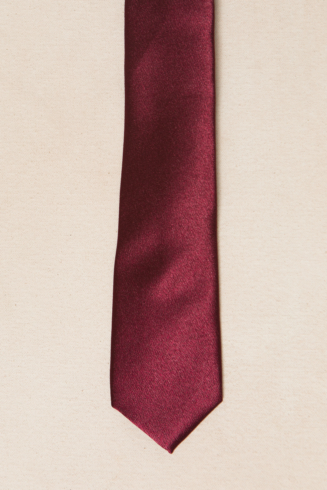 Mens Max Tie in Wine Satin