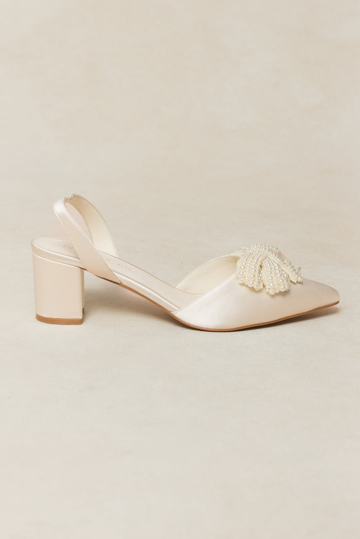 Eloise Pearl Bow Heel in Ivory