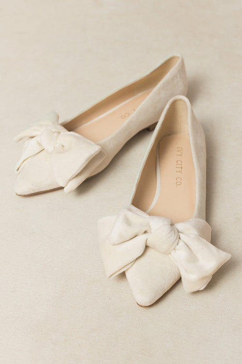 Ivy Bow Flat in Cream