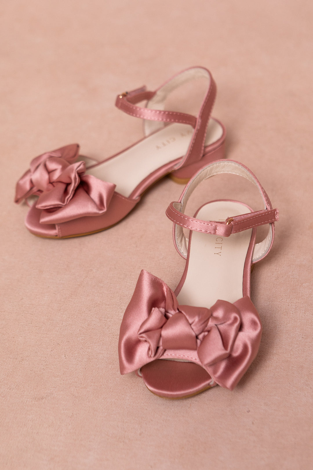 Mini Ivy Bow Heel in Pink Satin