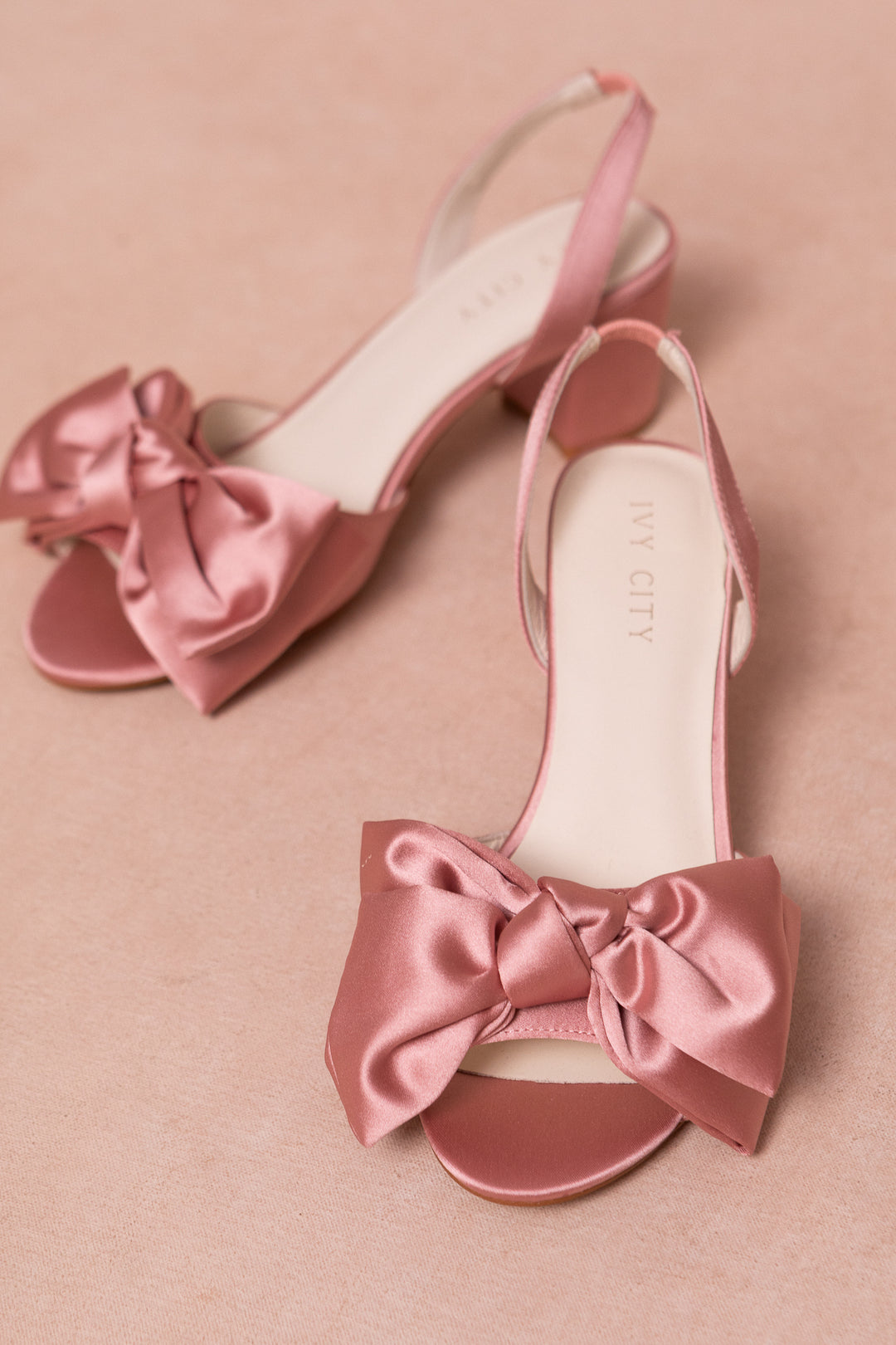 Ivy Bow Heel in Pink Satin