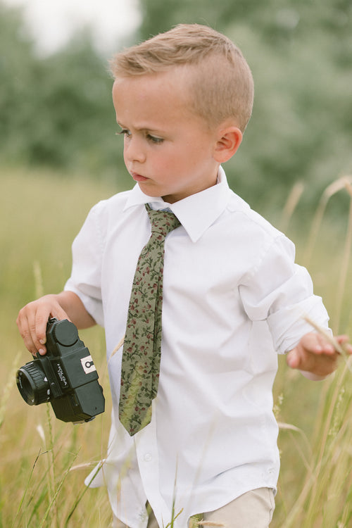 Boys Max Tie in Teagan Floral - FINAL SALE