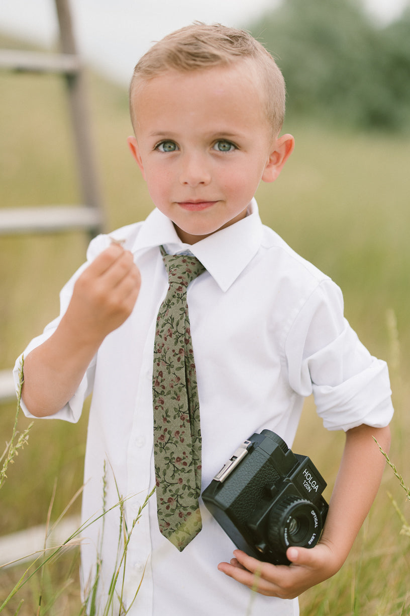 Boys Max Tie in Teagan Floral - FINAL SALE