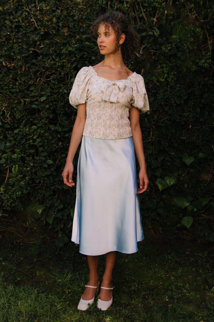 Suzie Blouse in Etched Blue Floral